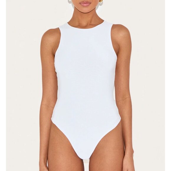 Pretty Little Thing White Tank Bodysuit Size 4  NWT - Picture 2 of 8